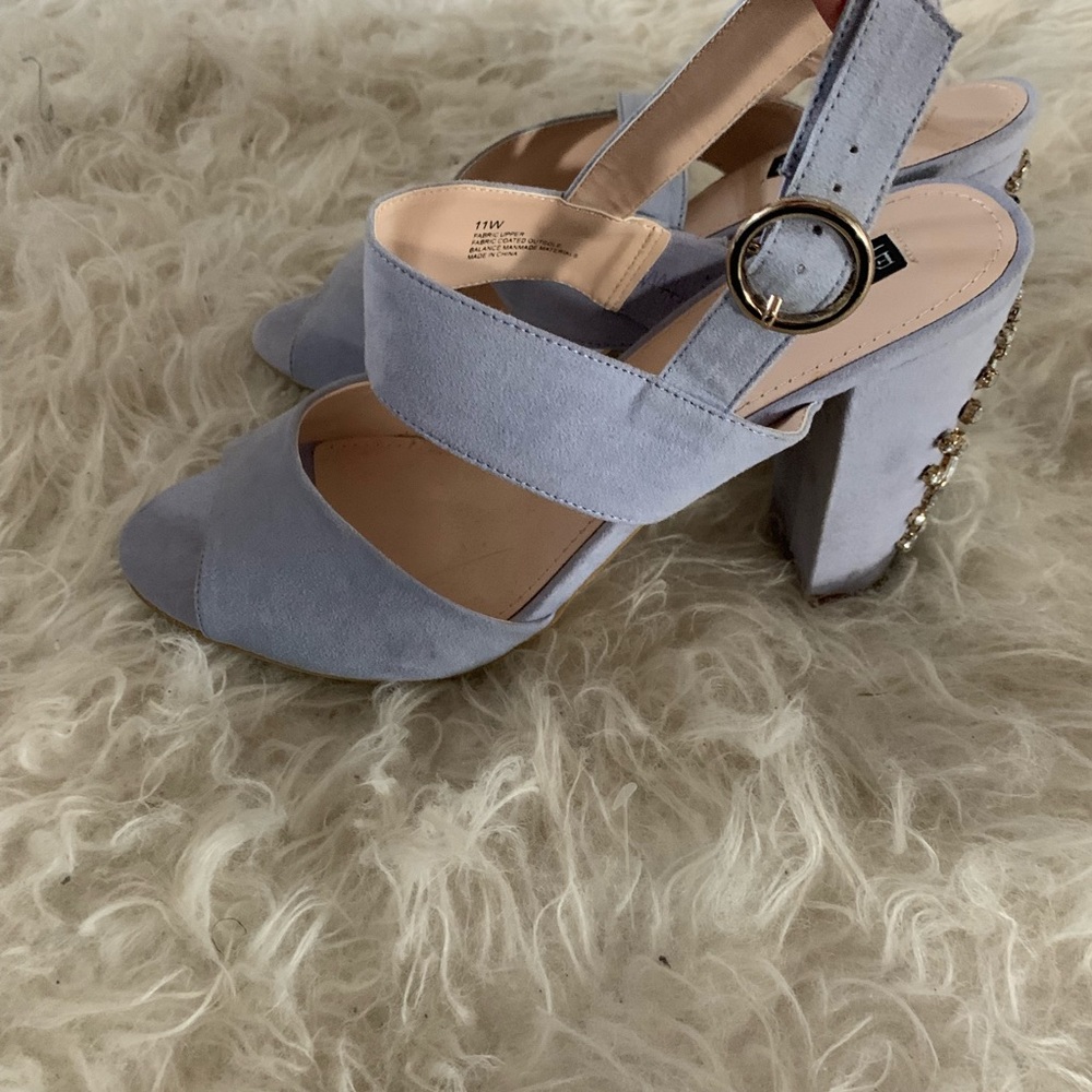 Eloquii NWOT embellished heel